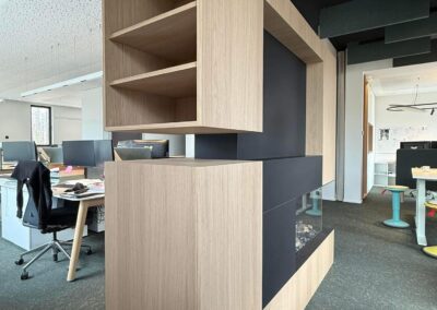 Meuble sur mesure dans espace professionnel
